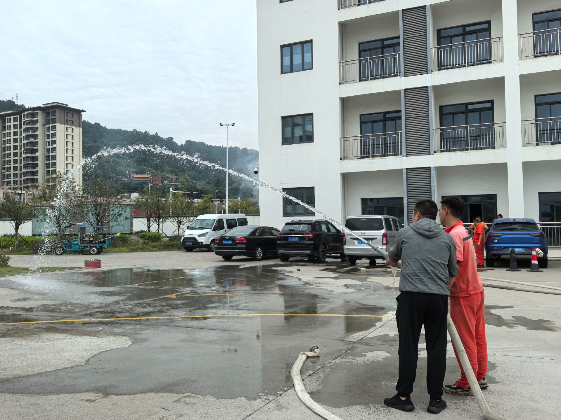 寧德陸港開展“119消防安全日”應(yīng)急演練活動(dòng)，周明組拍攝3.jpg